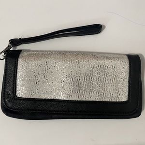 Black & Silver Convertible Wristlet/Crossbody